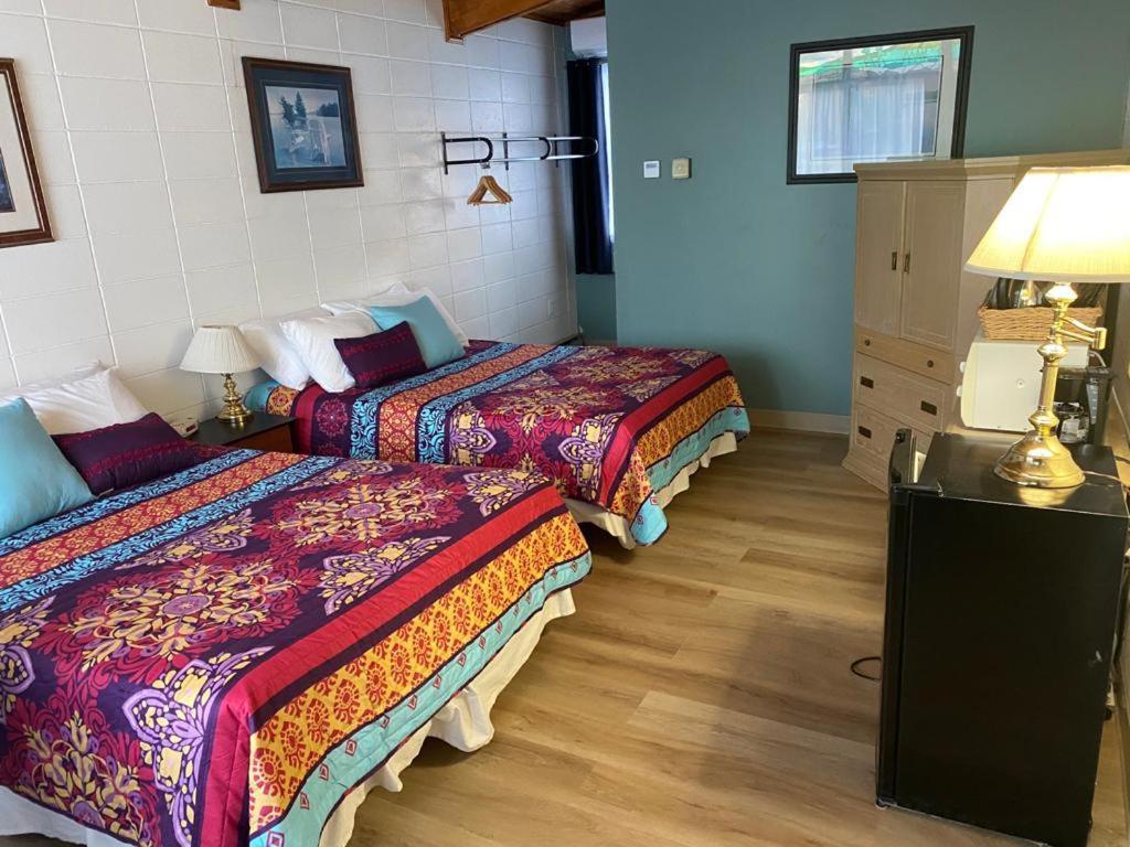 Providence Bay Huron Sands Motel And Restaurant מראה חיצוני תמונה